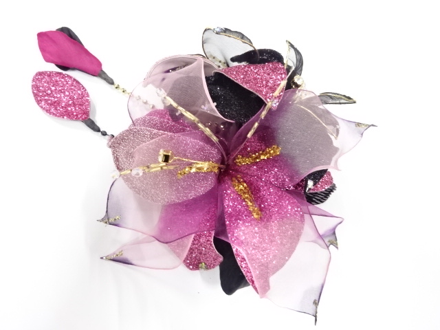 JAPANESE KIMONO / ANTIQUE HAIR ACCESSORY